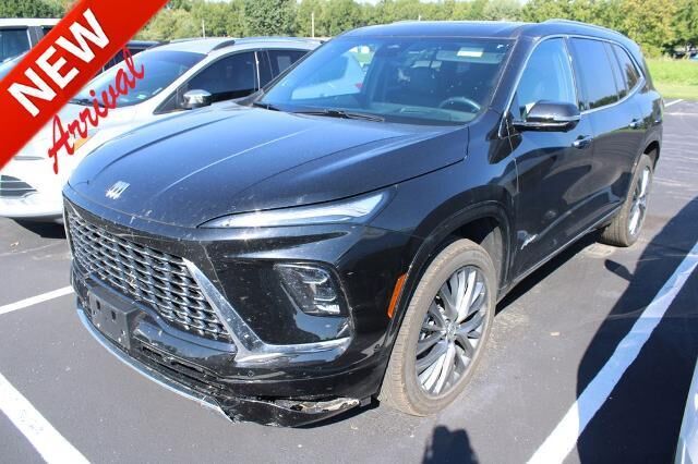 2026 Buick Enclave Avenir — photo 1 of 8
