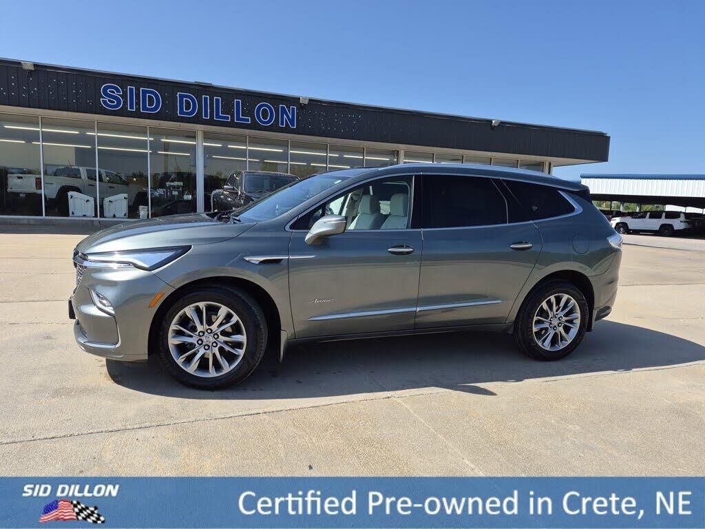 2023 Buick Enclave Avenir — photo 1 of 1
