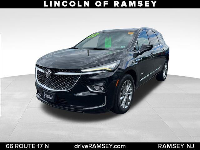 2023 Buick Enclave Avenir — photo 1 of 18