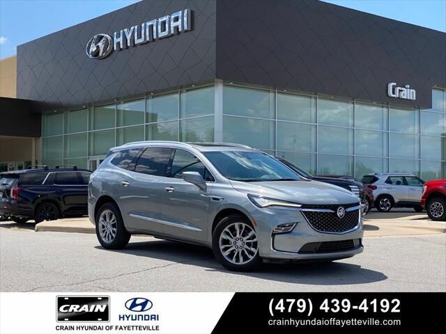 2023 Buick Enclave Avenir — photo 1 of 39