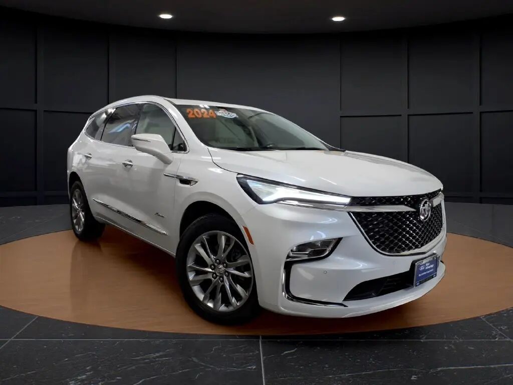 2024 Buick Enclave Avenir — photo 1 of 13