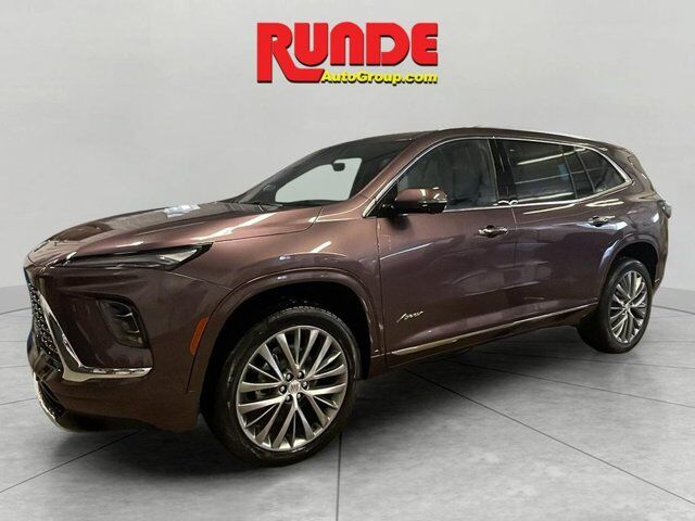2025 Buick Enclave Avenir — photo 1 of 1