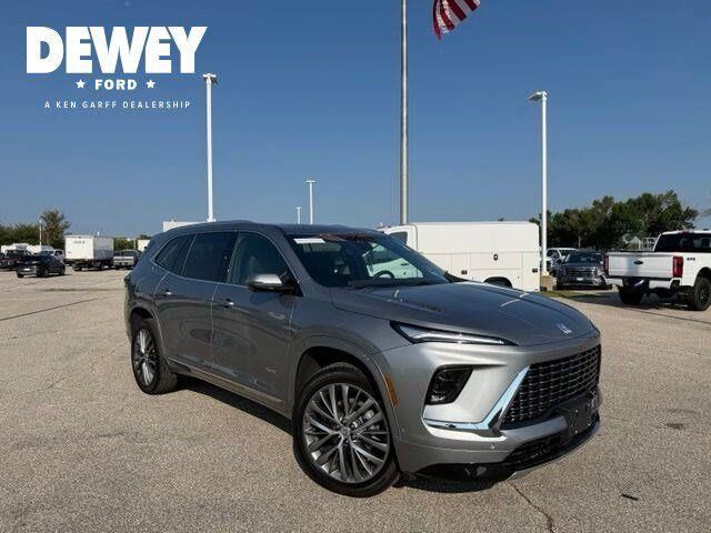 2025 Buick Enclave Avenir — photo 1 of 39