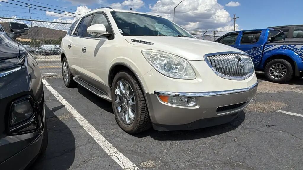 2011 Buick Enclave CXL-2 — photo 1 of 6