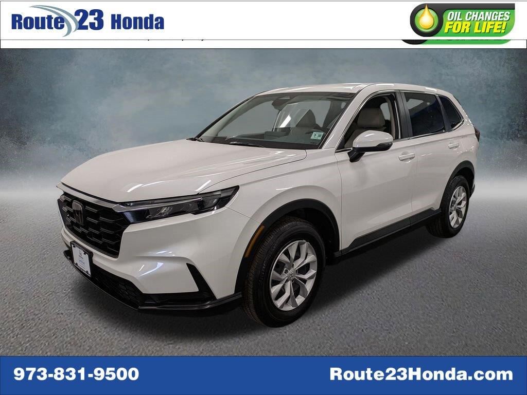 2025 Honda CR-V LX — photo 1 of 7