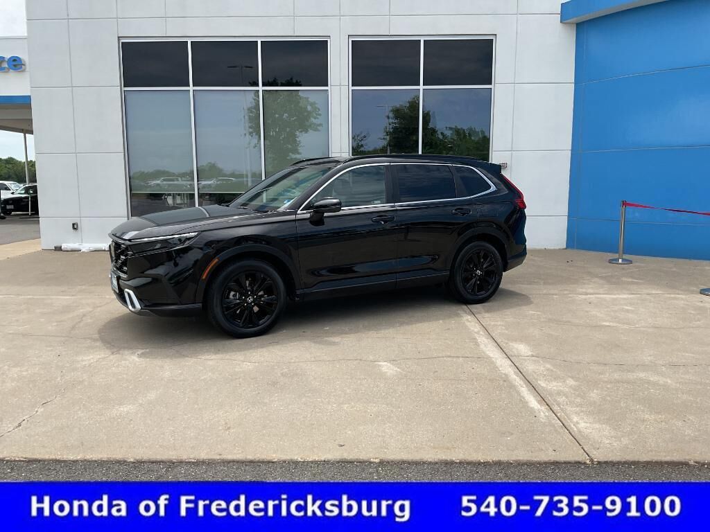 2025 Honda CR-V Hybrid Sport Touring — photo 1 of 39