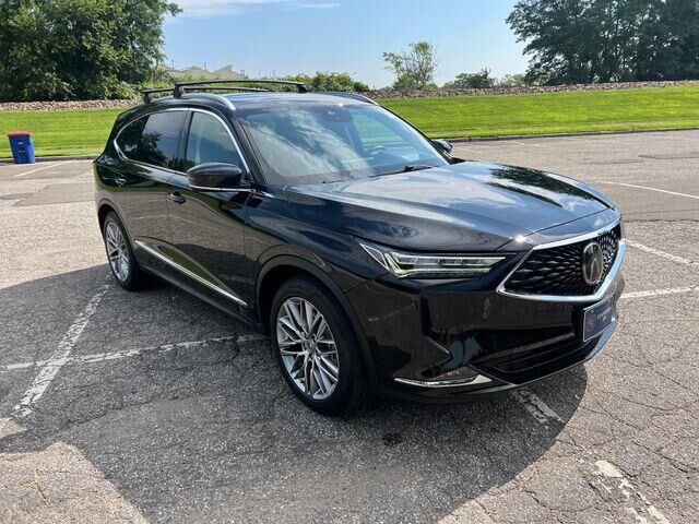 2023 Acura MDX SH-AWD w/Advance — photo 1 of 13