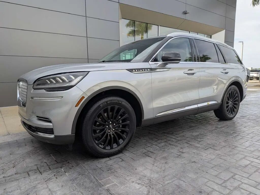 2024 Lincoln Aviator Premiere — photo 1 of 13