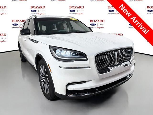 2023 Lincoln Aviator Standard — photo 1 of 26