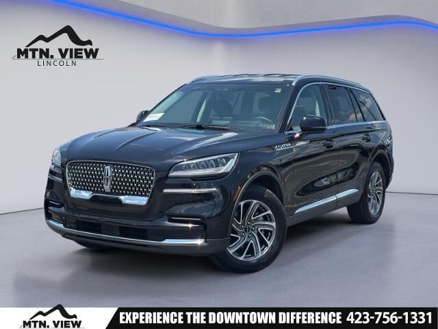2023 Lincoln Aviator Standard — photo 1 of 11