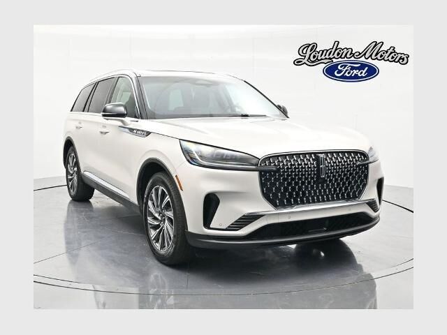 2025 Lincoln Aviator Premiere — photo 1 of 39