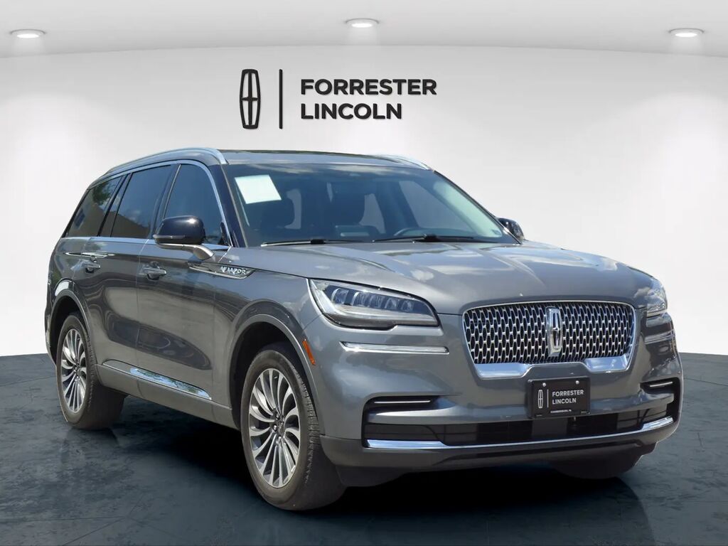 2023 Lincoln Aviator Standard — photo 1 of 13