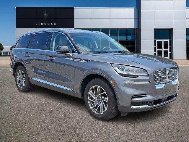 2023 Lincoln Aviator Standard — photo 1 of 27