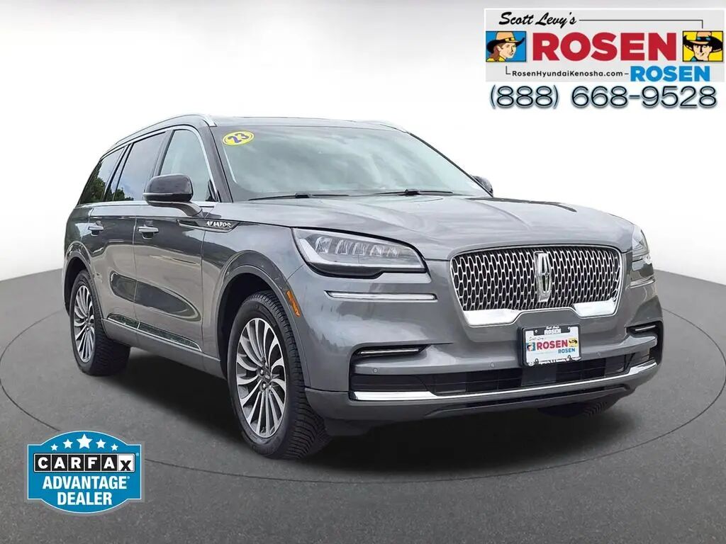2023 Lincoln Aviator Standard — photo 1 of 13