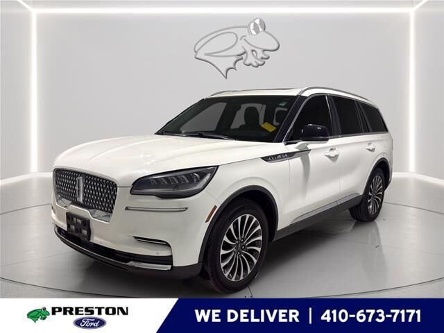 2023 Lincoln Aviator Standard — photo 1 of 13