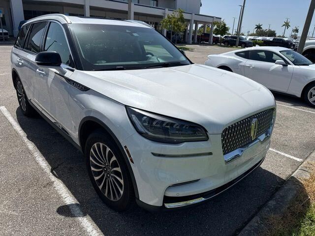 2022 Lincoln Aviator Standard — photo 1 of 13