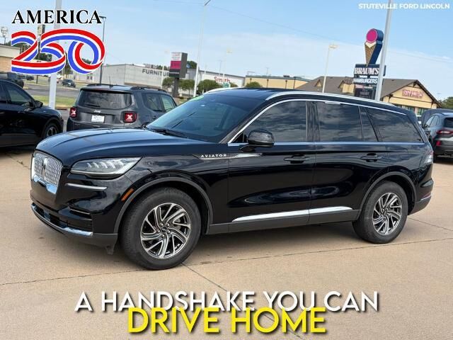 2023 Lincoln Aviator Standard — photo 1 of 13