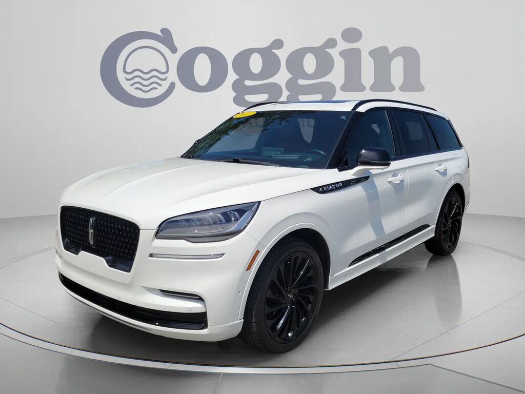 2023 Lincoln Aviator Reserve — photo 1 of 13