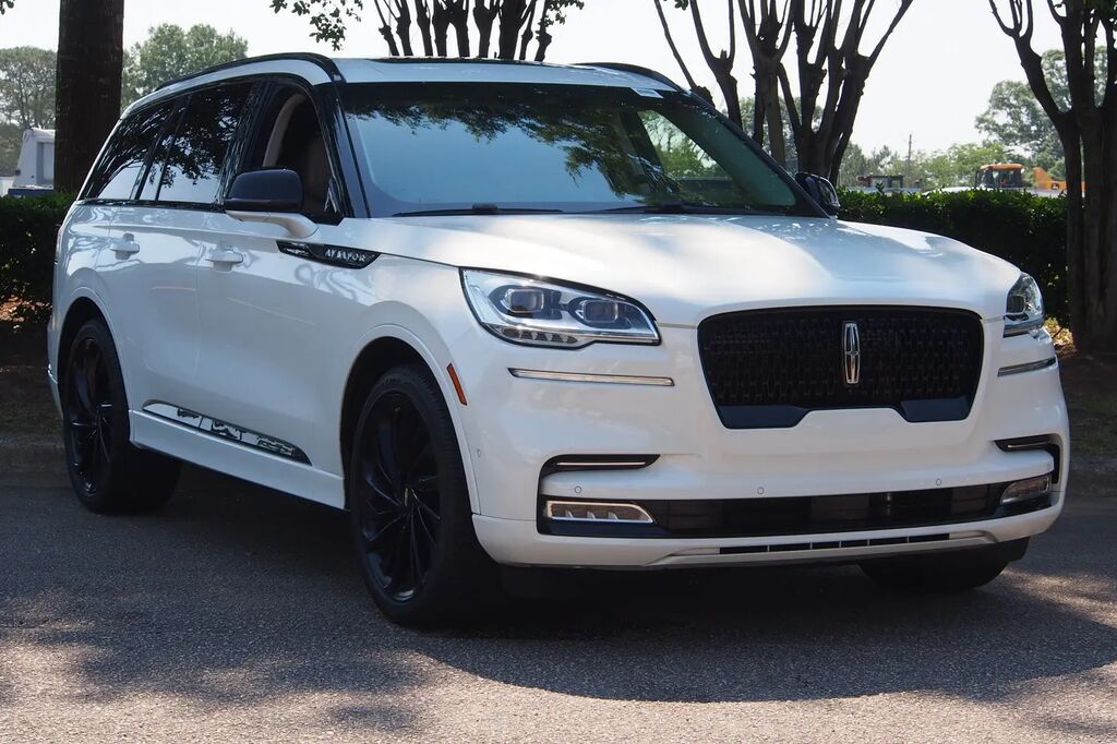 2024 Lincoln Aviator Reserve — photo 1 of 13