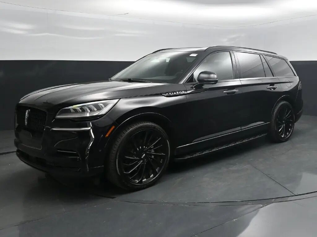 2023 Lincoln Aviator Reserve — photo 1 of 13