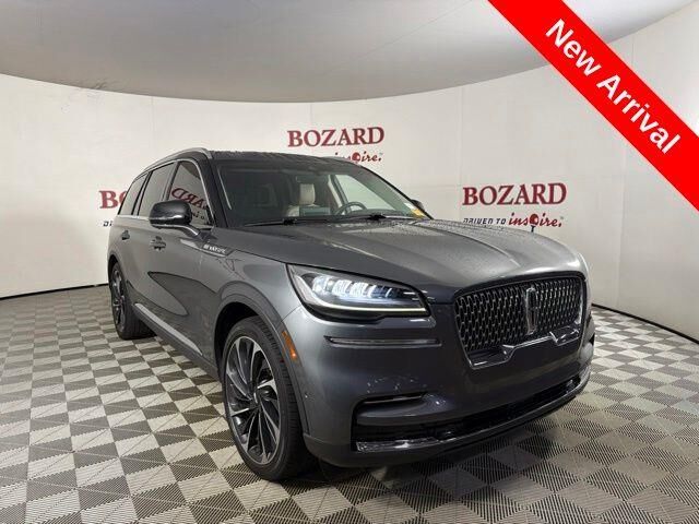 2023 Lincoln Aviator Reserve — photo 1 of 13