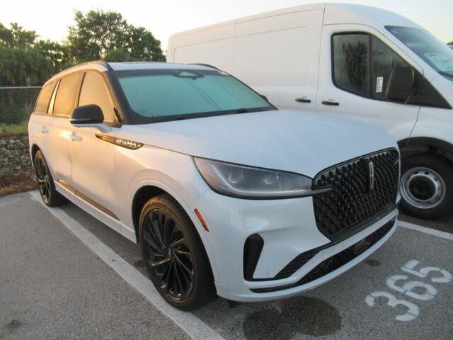 2025 Lincoln Aviator Reserve — photo 1 of 4