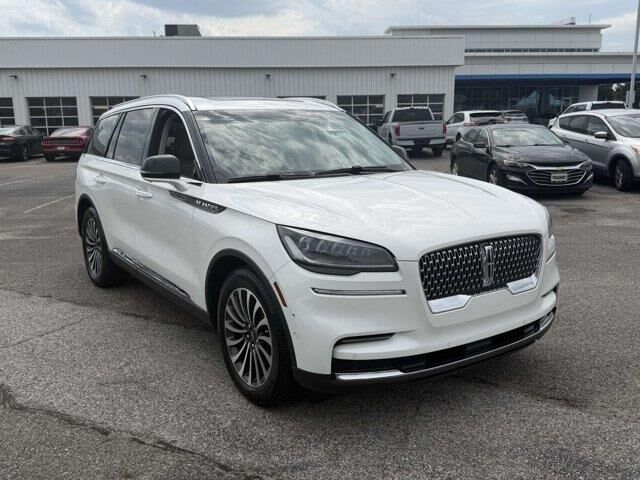 2023 Lincoln Aviator Reserve — photo 1 of 52