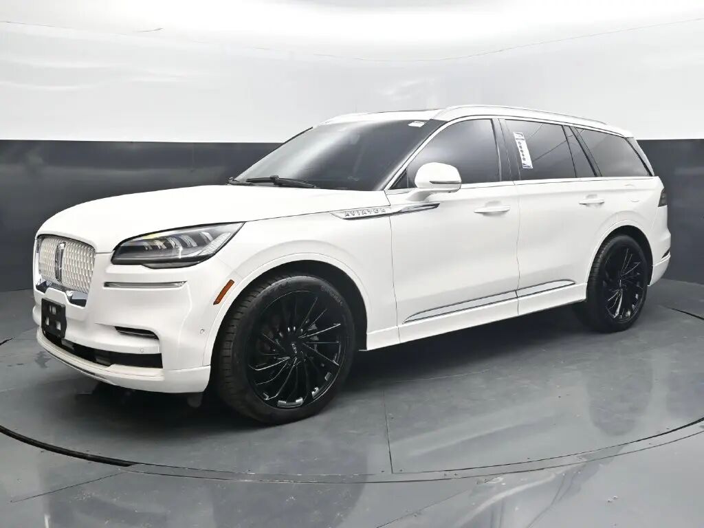 2022 Lincoln Aviator Reserve — photo 1 of 13