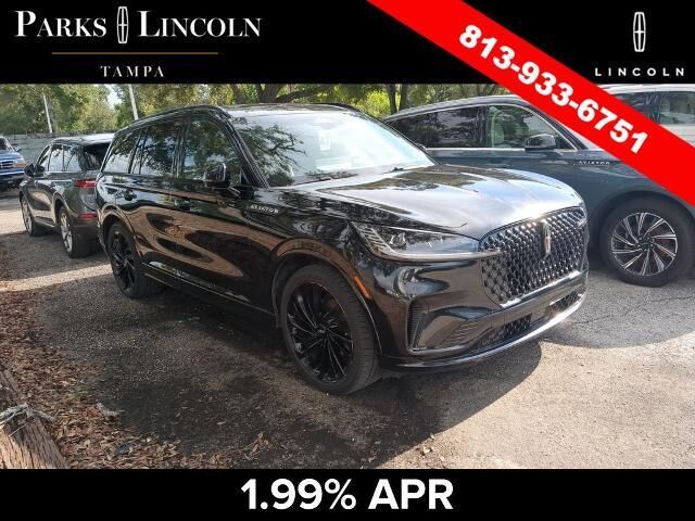 2025 Lincoln Aviator Reserve — photo 1 of 39