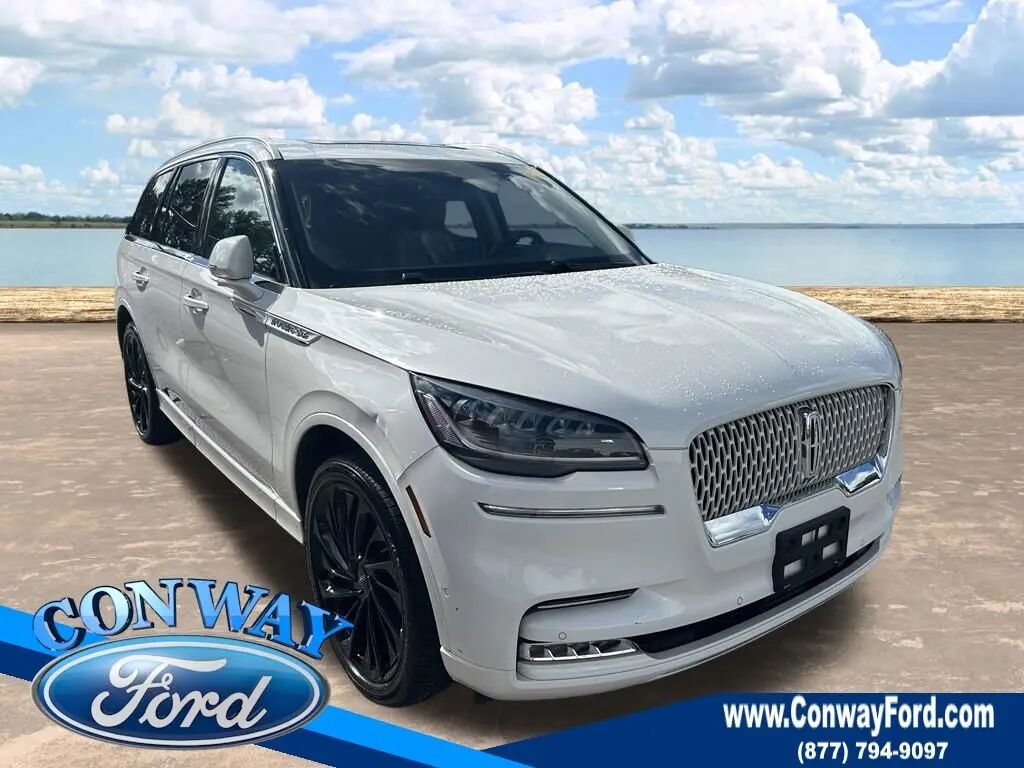 2021 Lincoln Aviator Reserve — photo 1 of 10