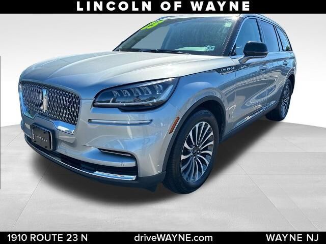 2023 Lincoln Aviator Reserve — photo 1 of 40