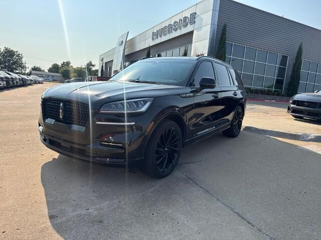 2023 Lincoln Aviator Reserve — photo 1 of 24