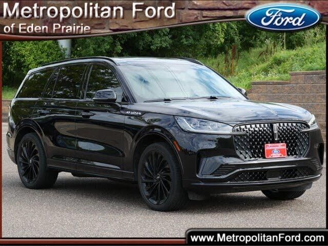 2025 Lincoln Aviator Reserve — photo 1 of 1