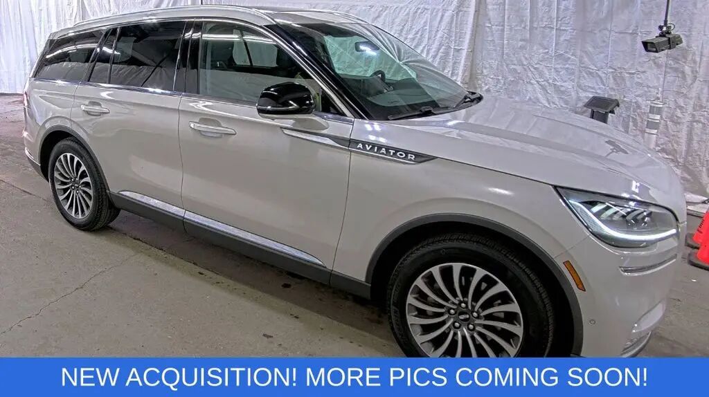 2020 Lincoln Aviator Reserve — photo 1 of 6