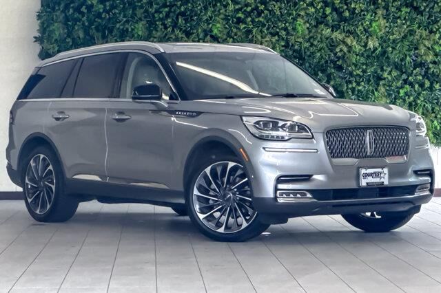 2020 Lincoln Aviator Reserve — photo 1 of 26