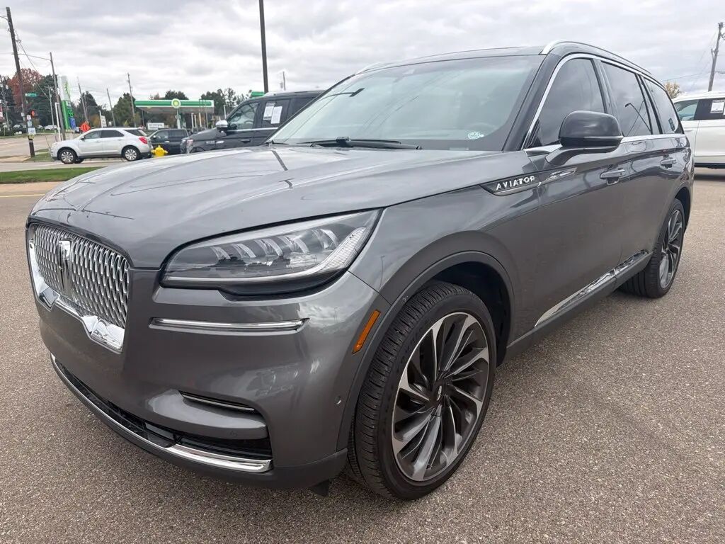 2023 Lincoln Aviator Reserve — photo 1 of 13
