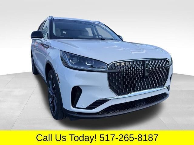 2025 Lincoln Aviator Reserve — photo 1 of 13