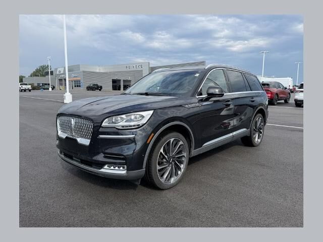2020 Lincoln Aviator Reserve — photo 1 of 13