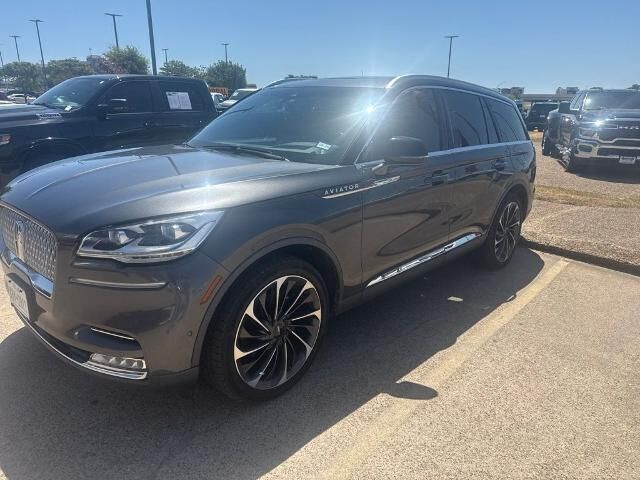 2020 Lincoln Aviator Reserve — photo 1 of 9