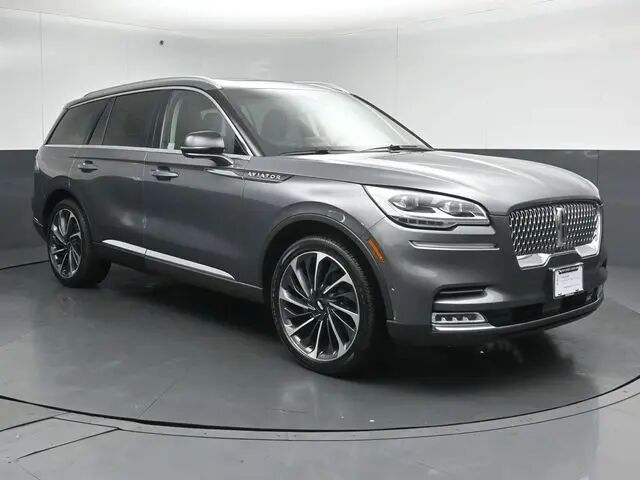 2022 Lincoln Aviator Reserve — photo 1 of 26