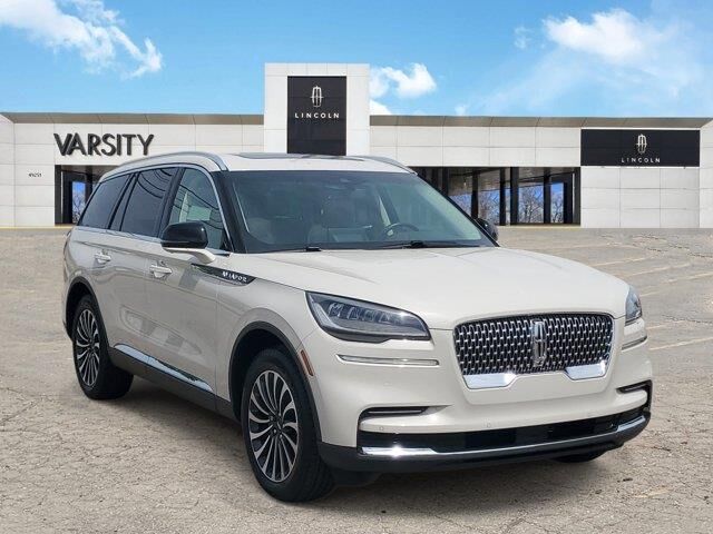 2023 Lincoln Aviator Reserve — photo 1 of 52