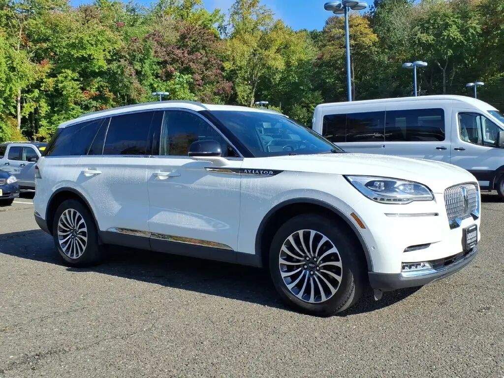 2023 Lincoln Aviator Reserve — photo 1 of 13