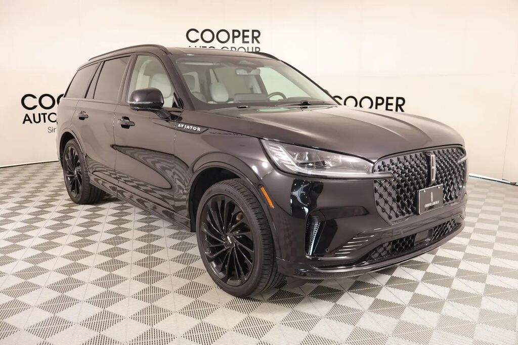 2025 Lincoln Aviator Reserve — photo 1 of 26
