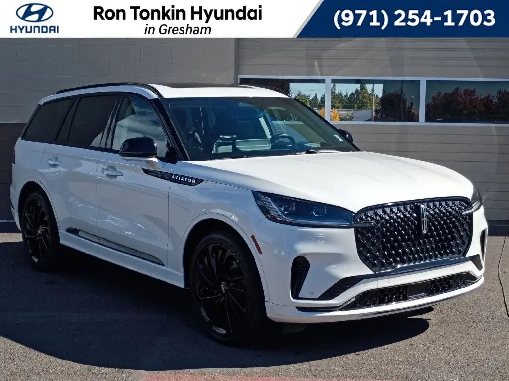 2025 Lincoln Aviator Reserve — photo 1 of 13
