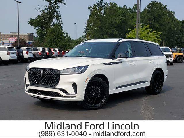 2025 Lincoln Aviator Reserve — photo 1 of 39