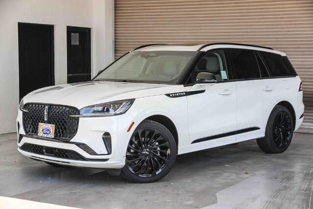 2025 Lincoln Aviator Reserve — photo 1 of 40