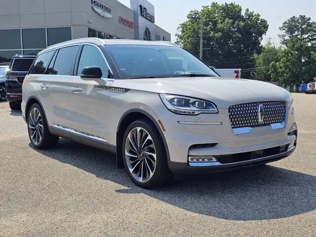 2020 Lincoln Aviator Reserve — photo 1 of 27