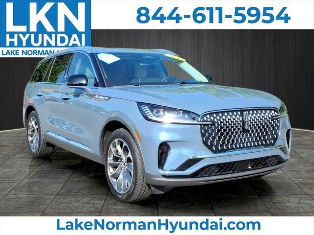 2025 Lincoln Aviator Reserve — photo 1 of 13
