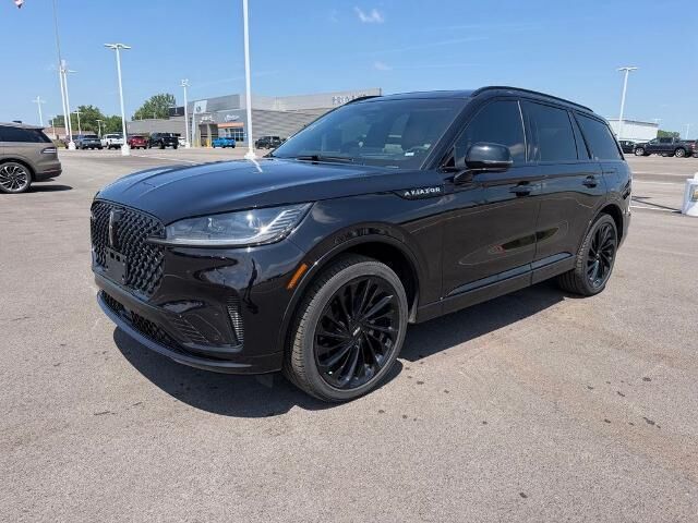 2025 Lincoln Aviator Reserve — photo 1 of 13