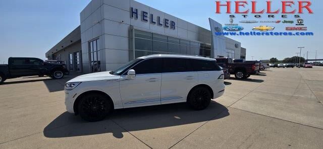 2021 Lincoln Aviator Reserve — photo 1 of 5